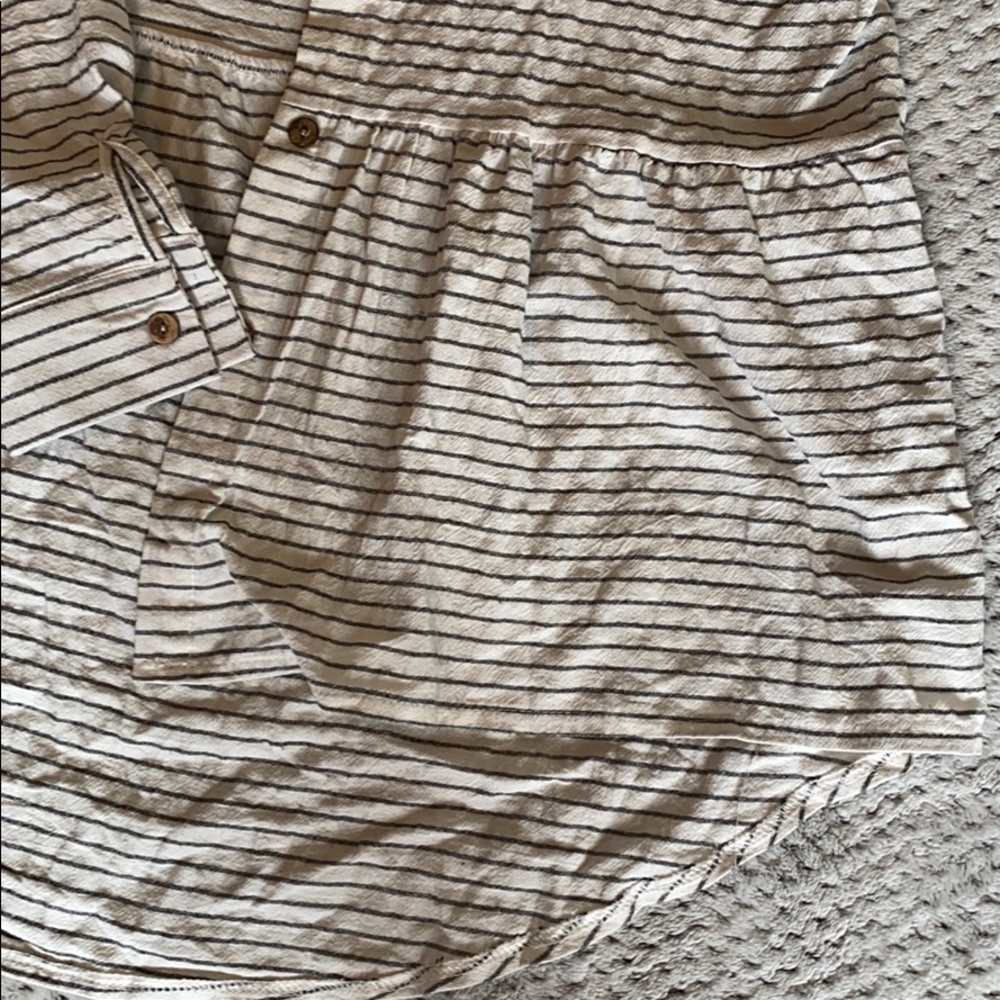 Shirt - Picture 3 of 4